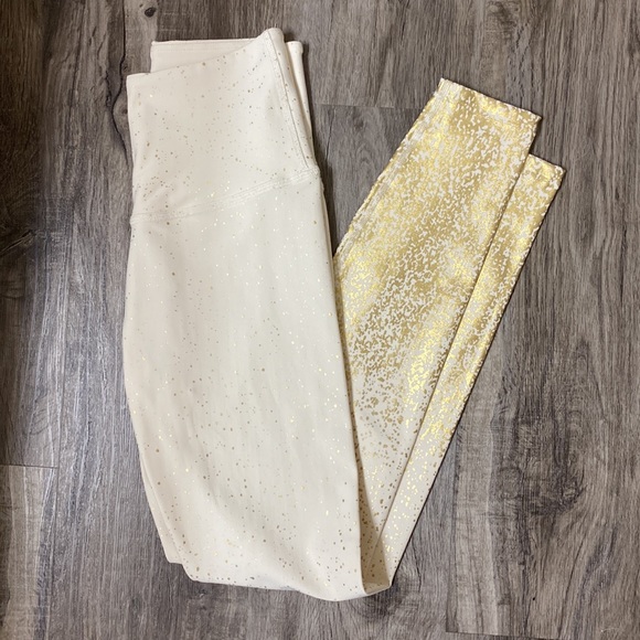 Beyond Yoga High Waisted Alloy Ombre Midi Leggings - Picture 5 of 12